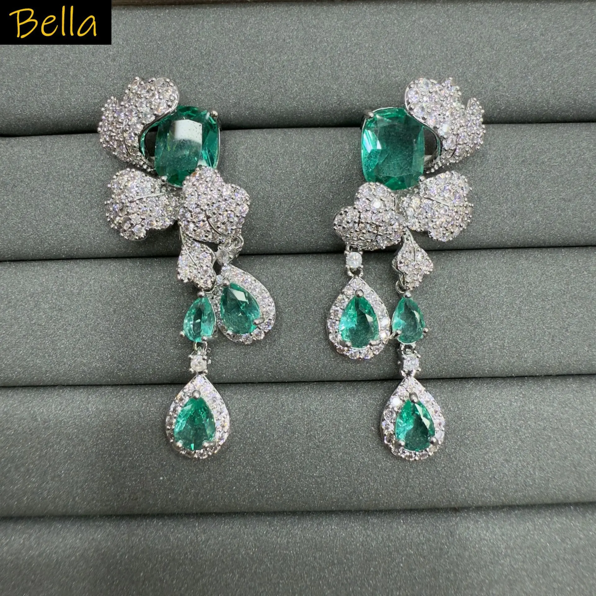 cubic zirconia earrings for women shiny jewelry gala event party flower dangling earrings female gift
cubic zirconia earrings for women shiny jewelry gala event party flower dangling earrings female gift