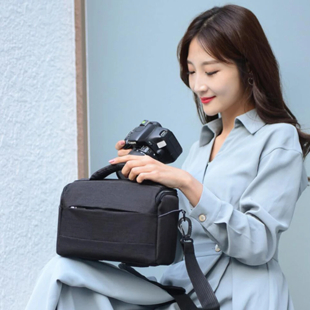 Stylish Portable Camera Bag Nylon Durable Digital Camera Carrying Shoulder Bag Adjustable Straps Multi Pocket Large Capacity
Stylish Portable Camera Bag Nylon Durable Digital Camera Carrying Shoulder Bag Adjustable Straps Multi Pocket Large Capacity