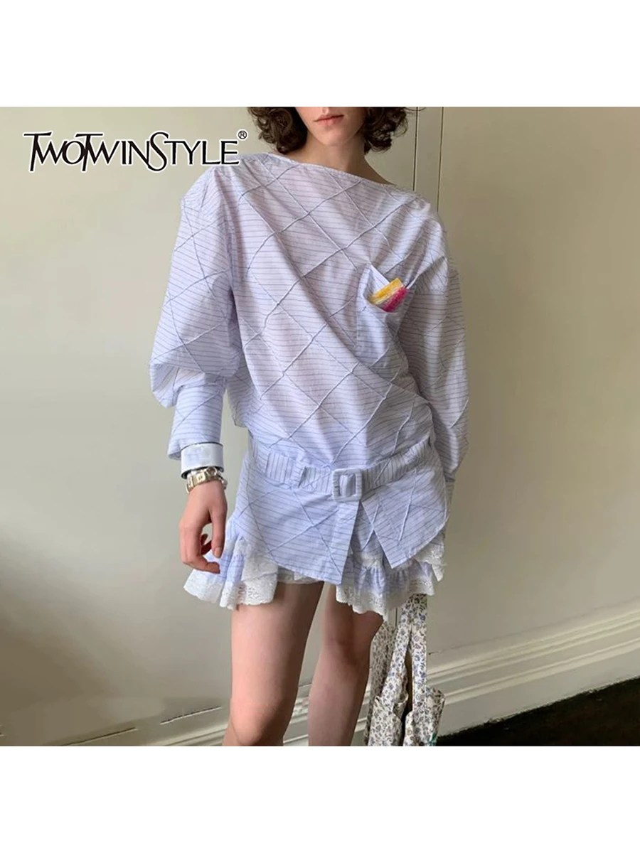 TWOTWINSTYLE комплекты из двух предметов в полоску для женщин с круглым вырезом и длинными рукавами, топ с высокой талией, кружевная юбка в стиле пэчворк, модный женский комплект
TWOTWINSTYLE комплекты из двух предметов в полоску для женщин с круглым вырезом и длинными рукавами, топ с высокой талией, кружевная юбка в стиле пэчворк, модный женский комплект