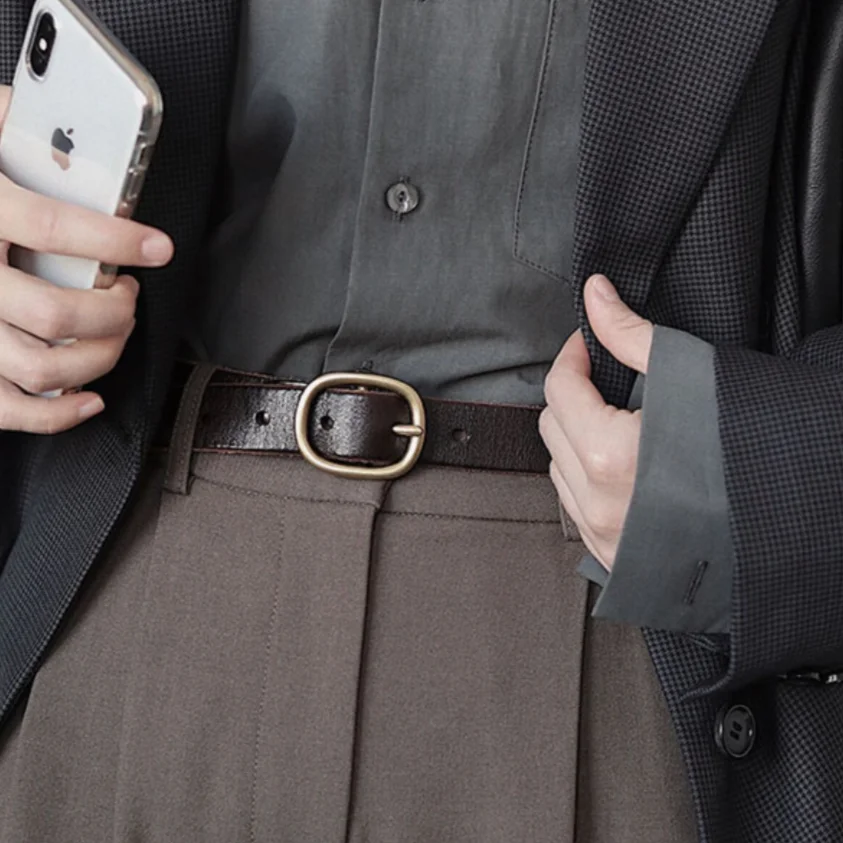 Vintage Brass Buckle Casual Top Layer Leather Belt for Women Genuine Leather Jeans Belt Versatile Classic Waist Belt for Office
Vintage Brass Buckle Casual Top Layer Leather Belt for Women Genuine Leather Jeans Belt Versatile Classic Waist Belt for Office
