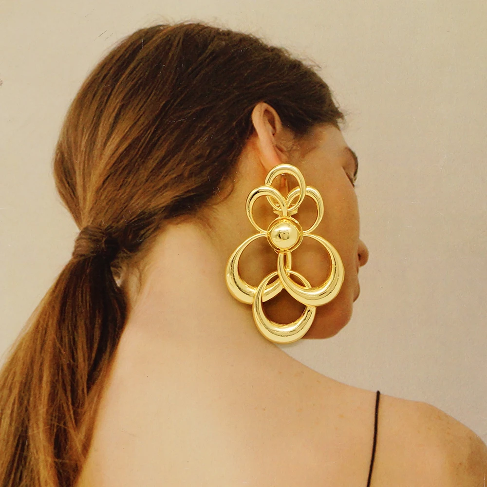 Trend Big Oval Hollow Out Gold Color Drop Earrings For Woman Bohemia Copper Hanging Earings Jewelry Daily Wear Gift
Trend Big Oval Hollow Out Gold Color Drop Earrings For Woman Bohemia Copper Hanging Earings Jewelry Daily Wear Gift