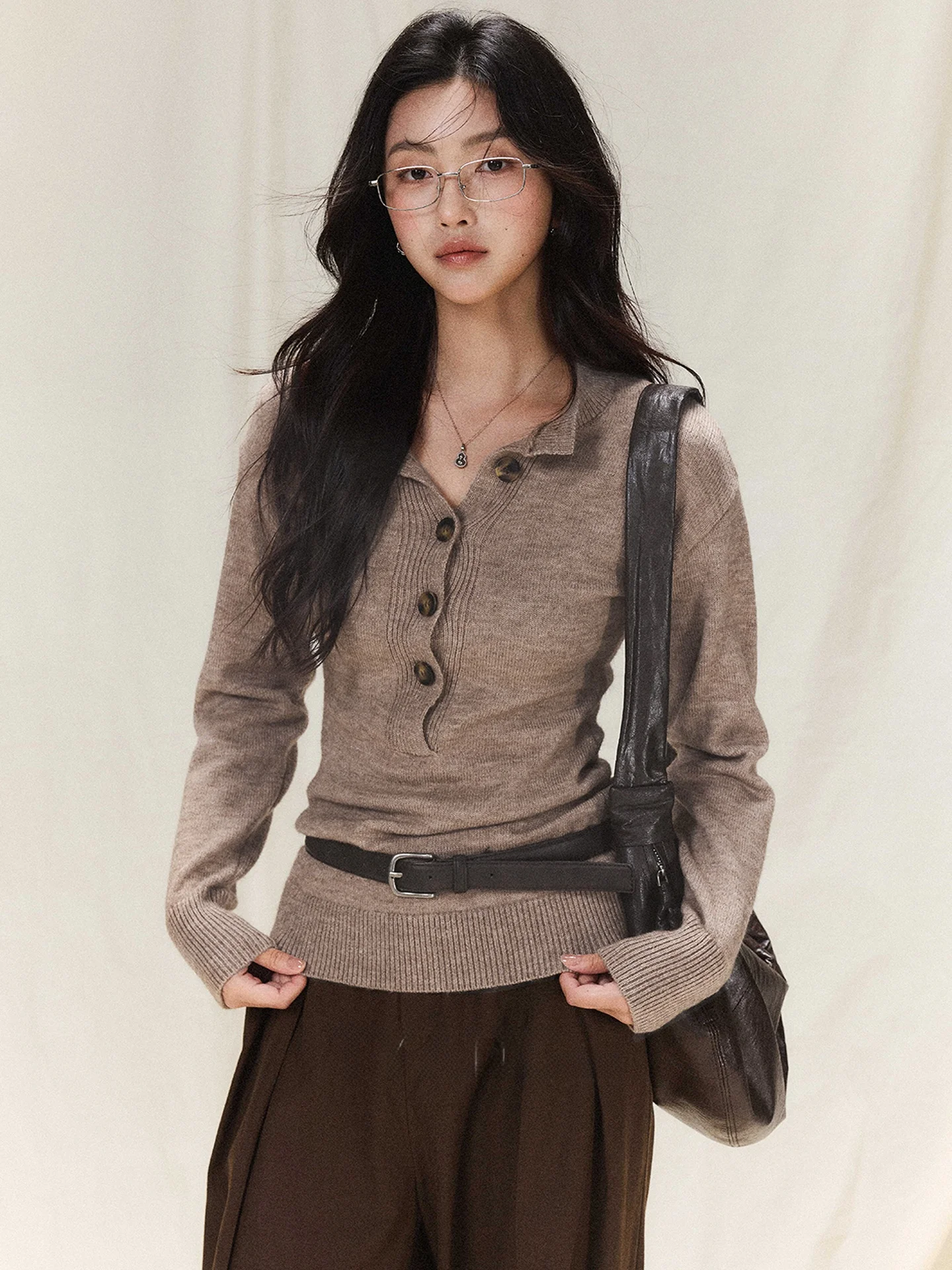 Retro Lazy Sle Long Sve Knitted Sweater Women's Thin Simple Button V-Ne f Open Ladies Casual Faion Slim Fit
Retro Lazy Sle Long Sve Knitted Sweater Women's Thin Simple Button V-Ne f Open Ladies Casual Faion Slim Fit