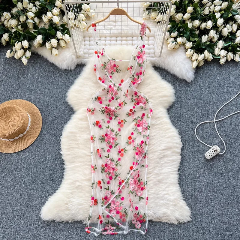 Heavy Industry Embroidered Mesh Suspended Tank Top 2024 New Fashionable Layup Versatile Mid Length Split Dress For Women
Heavy Industry Embroidered Mesh Suspended Tank Top 2024 New Fashionable Layup Versatile Mid Length Split Dress For Women