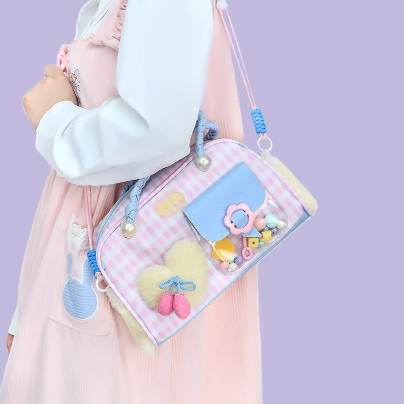 Original 2026 Cute Gingham Ita Boston Bag Women's Sweet Lolita Handbag With Display Pocket & Plush Decor
Original 2026 Cute Gingham Ita Boston Bag Women's Sweet Lolita Handbag With Display Pocket & Plush Decor
