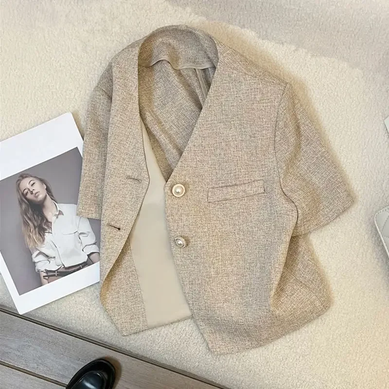 Khaki Short Sleeved Suit Jacket Women's Thin 2025 Summer New Temperament Short Top
Khaki Short Sleeved Suit Jacket Women's Thin 2025 Summer New Temperament Short Top