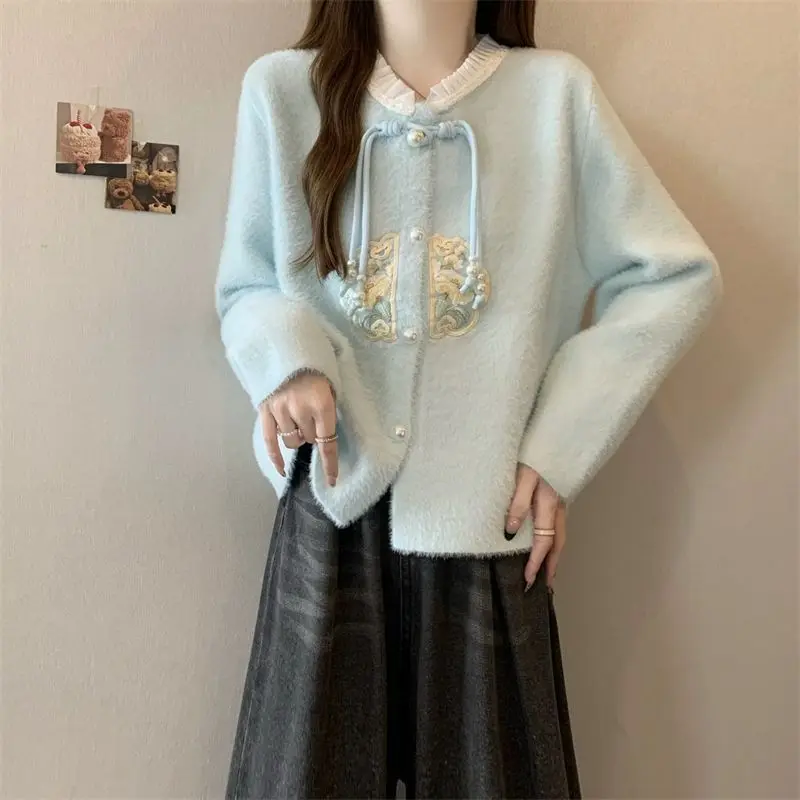 Women's Autumn New Sweater Retro Loose Design Plush Knit Print Coat Single-Breasted Round Neck Comfortable And Simple Coat Woman
Women's Autumn New Sweater Retro Loose Design Plush Knit Print Coat Single-Breasted Round Neck Comfortable And Simple Coat Woman