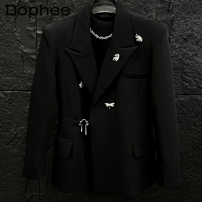Trendy Blazers Men's 2026 Four Seasons Wear New Handsome Metal Brooch Chic Tailored Coats Male Handsome Long-sleeve Suit Jackets
Trendy Blazers Men's 2026 Four Seasons Wear New Handsome Metal Brooch Chic Tailored Coats Male Handsome Long-sleeve Suit Jackets