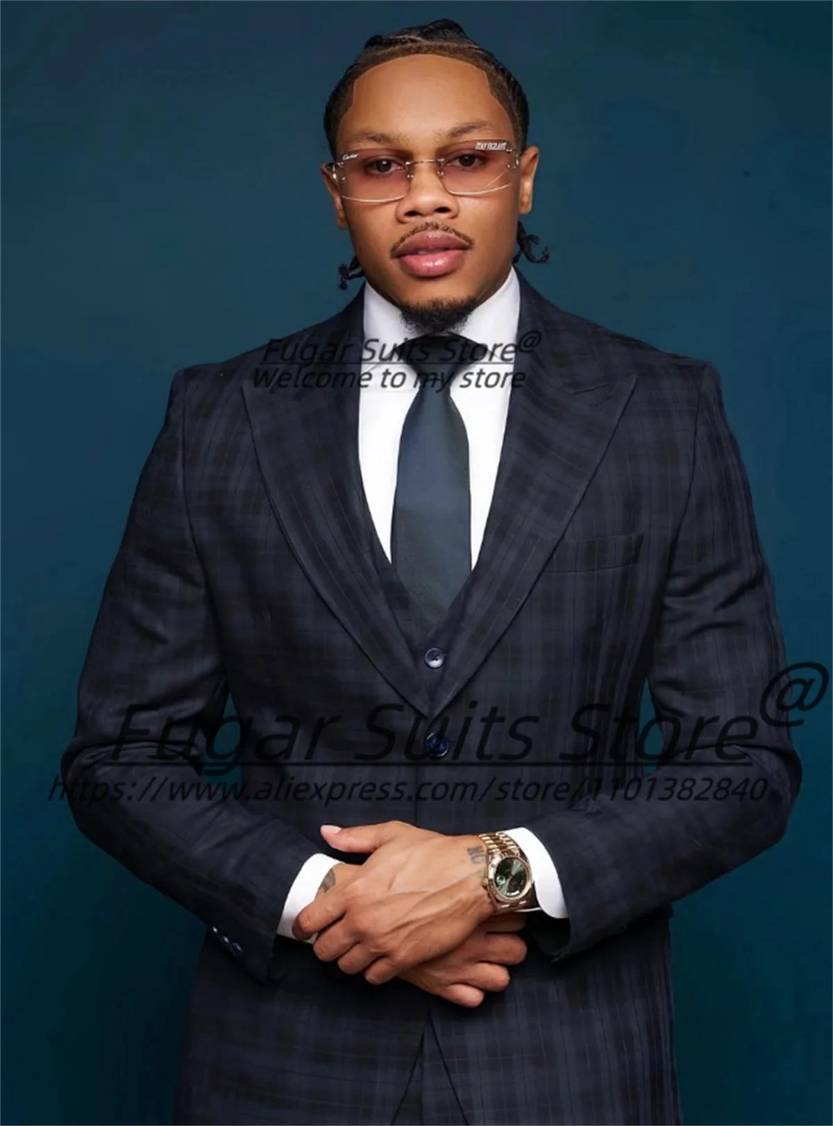 Customized Navy Blue Business Plaid Men Suits Slim Fit Peak Lapel Groom Wedding Tuxedos Formal 3Pieces Sets Male Classic Blazers 
Customized Navy Blue Business Plaid Men Suits Slim Fit Peak Lapel Groom Wedding Tuxedos Formal 3Pieces Sets Male Classic Blazers
