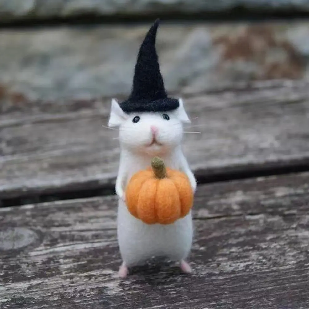Figurine Gifts Cute Mouse Lovely Pattern with A Pumpkin Halloween Mouse Wool Felt Mouse Mouse with xmas Hat
Figurine Gifts Cute Mouse Lovely Pattern with A Pumpkin Halloween Mouse Wool Felt Mouse Mouse with xmas Hat