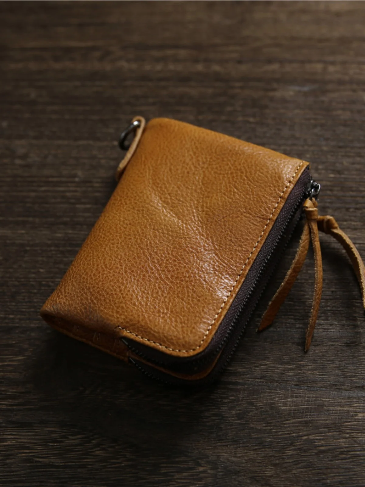 Vegetable Tanned Full-Grain Leather Cowhide Men's Wallet Short Genuine Vertical Coin Purse Multifunctional Youth
Vegetable Tanned Full-Grain Leather Cowhide Men's Wallet Short Genuine Vertical Coin Purse Multifunctional Youth