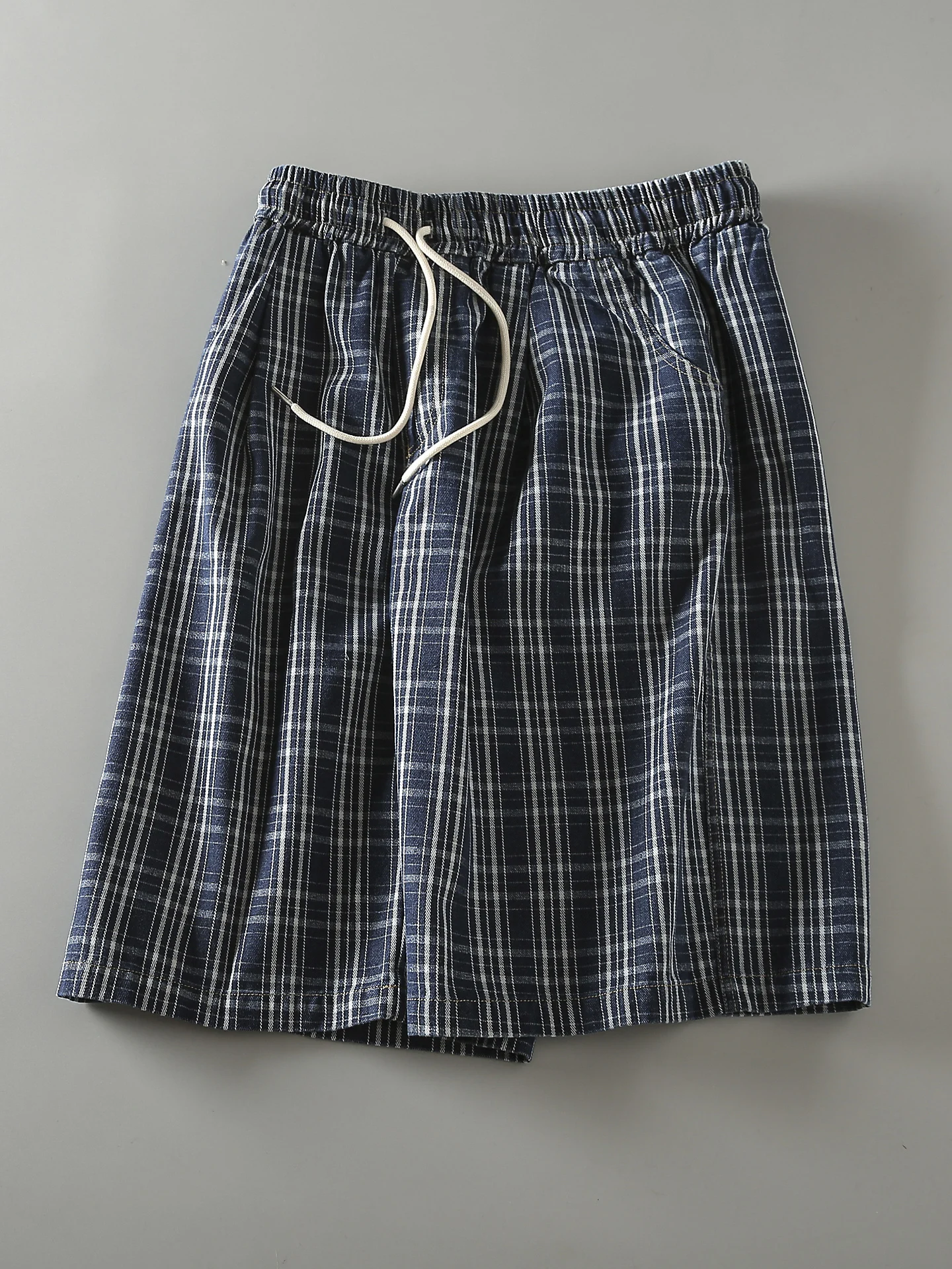 Summer New Men's Retro Japanese Sle Pleated Plaid Loose Straight Leg Elastic Waist Six-Piece Jeans Trendy Youth Casual orts
Summer New Men's Retro Japanese Sle Pleated Plaid Loose Straight Leg Elastic Waist Six-Piece Jeans Trendy Youth Casual orts