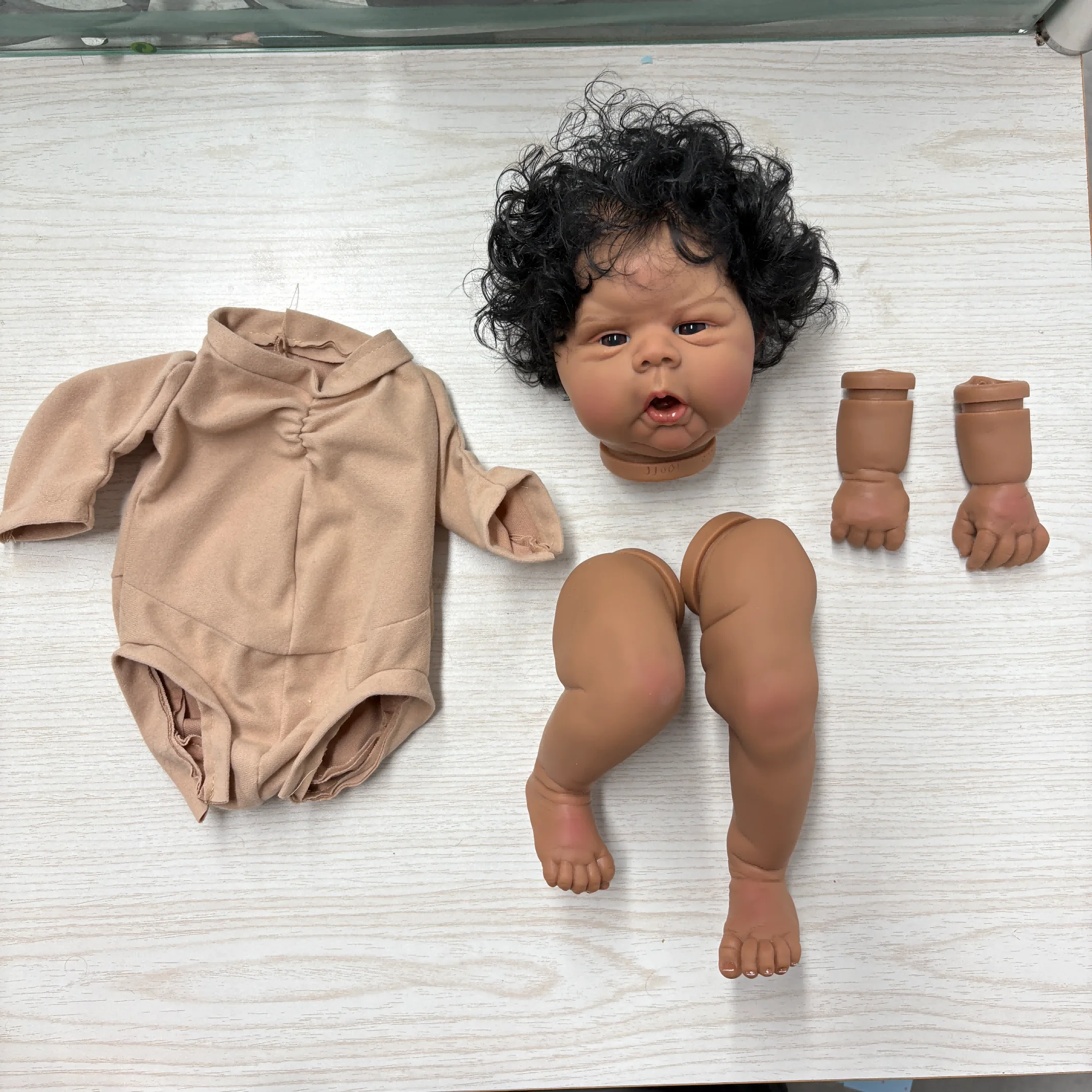 22inch Lifelike Reborn Doll Kit Dark Brown Skin Rooted Hair Included DIY Doll Parts with Cloth Body for Collectors
22inch Lifelike Reborn Doll Kit Dark Brown Skin Rooted Hair Included DIY Doll Parts with Cloth Body for Collectors