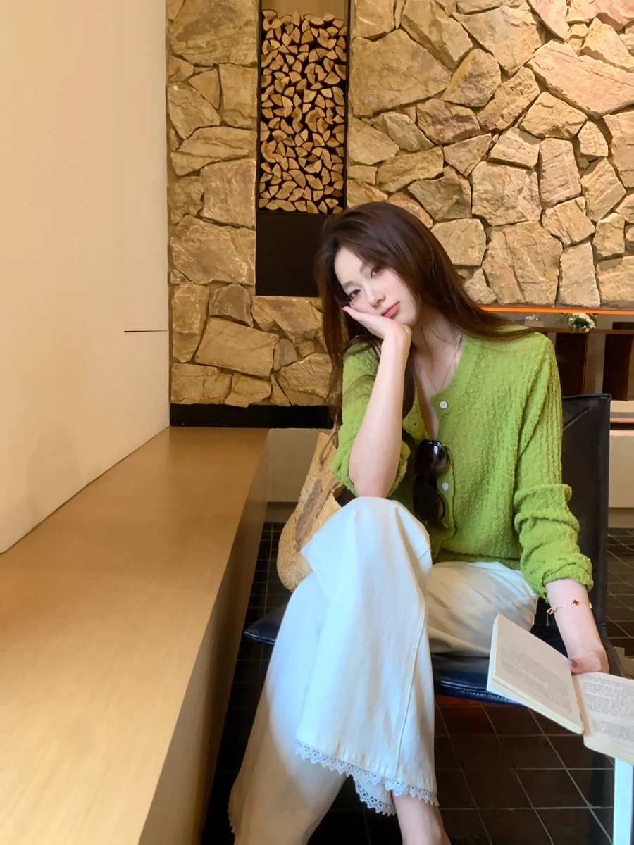 Lightweight Short Knitted Cardigan Women's Spring 2026 round Neck Long Sleeve Sun Protection Top Soft Wool Blend Casual Loose...
Lightweight Short Knitted Cardigan Women's Spring 2026 round Neck Long Sleeve Sun Protection Top Soft Wool Blend Casual Loose...
