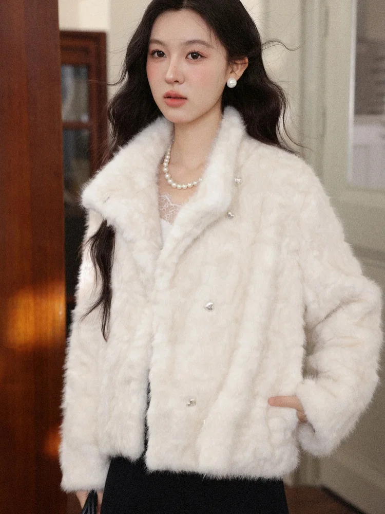 Женская зимняя куртка South Deer из искусственного меха под овчину, мягкая, белая, цвета пальмового ореха, с пуговицами, свободного кроя
Женская зимняя куртка South Deer из искусственного меха под овчину, мягкая, белая, цвета пальмового ореха, с пуговицами, свободного кроя