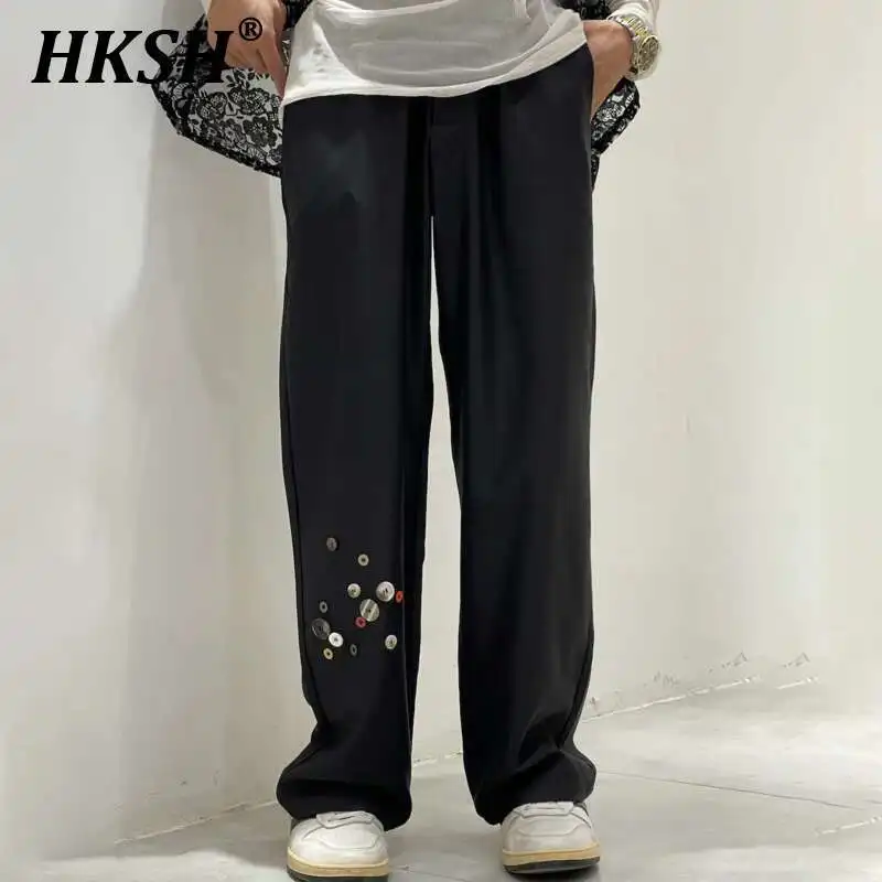 HKSH Multiple Button Three-dimensional Cut Suit Pants 2025 Spring Autumn Winter New Men Dark Tide Chic Retro Pants Casual HK4191
HKSH Multiple Button Three-dimensional Cut Suit Pants 2025 Spring Autumn Winter New Men Dark Tide Chic Retro Pants Casual HK4191
