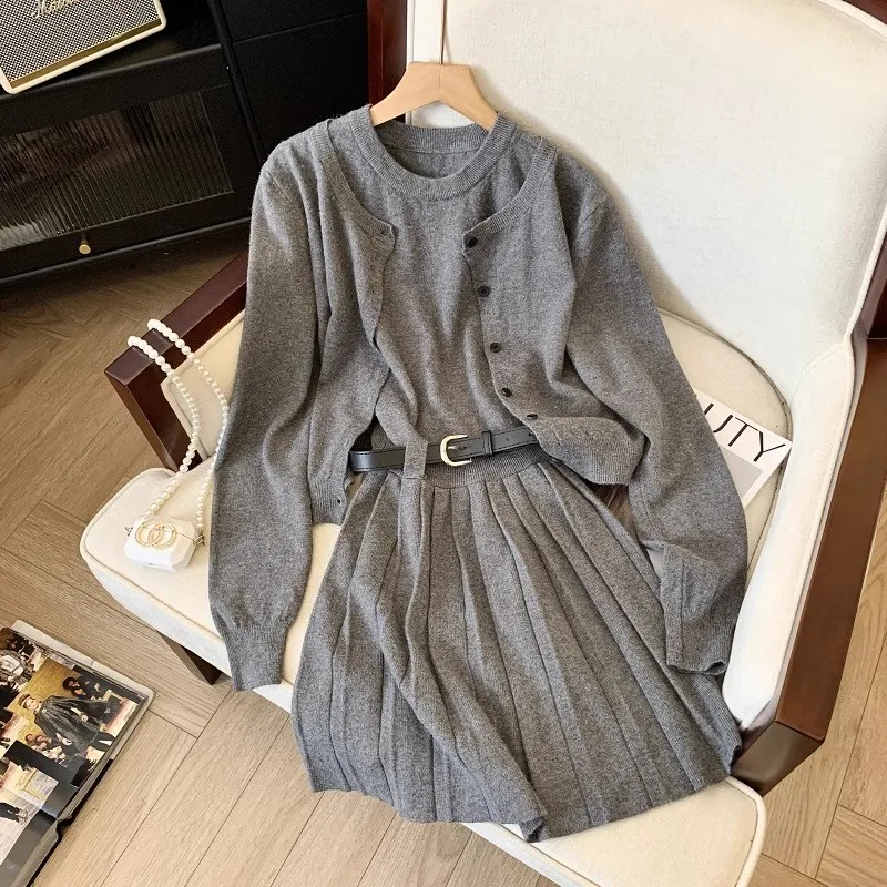 Korean Style Women's Knitted Cardigan Vest Pleated Dress Two-Piece Set Autumn Winter New Arrival Slim Fit Long Sleeve round Neck
Korean Style Women's Knitted Cardigan Vest Pleated Dress Two-Piece Set Autumn Winter New Arrival Slim Fit Long Sleeve round Neck