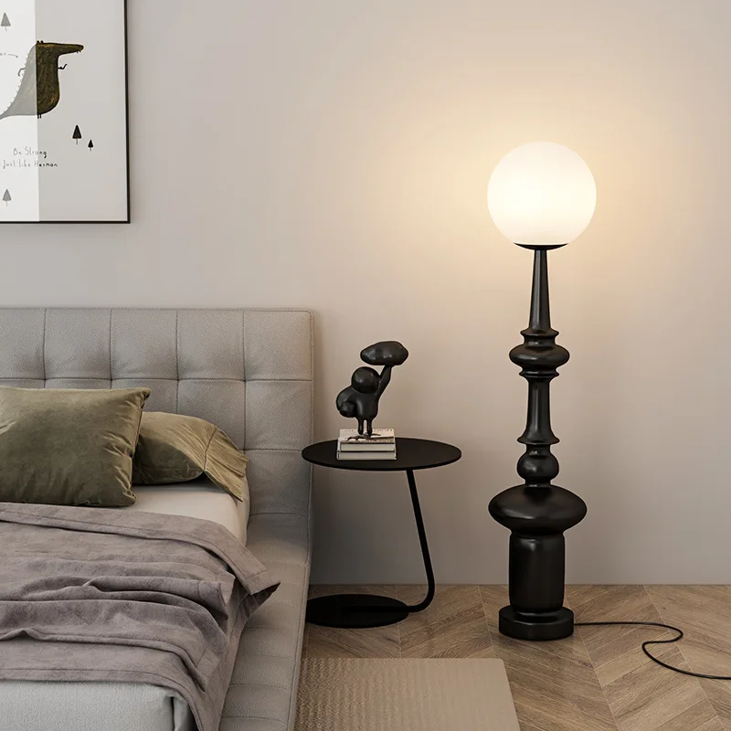 Retro black Roman column floor lamp in the living room, Italian design decorative lamps, bedroom vertical 168cm bedside lighting 
Retro black Roman column floor lamp in the living room, Italian design decorative lamps, bedroom vertical 168cm bedside lighting