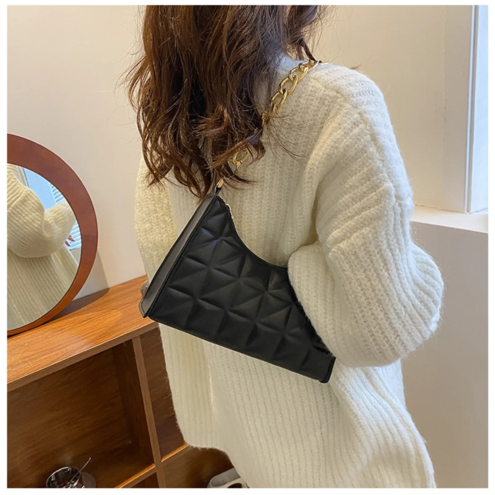 Women's Diamond Pattern Shoulder Bag PU Leather Solid Color Handbag Fashion Females Underarm Shopping Bag
Women's Diamond Pattern Shoulder Bag PU Leather Solid Color Handbag Fashion Females Underarm Shopping Bag