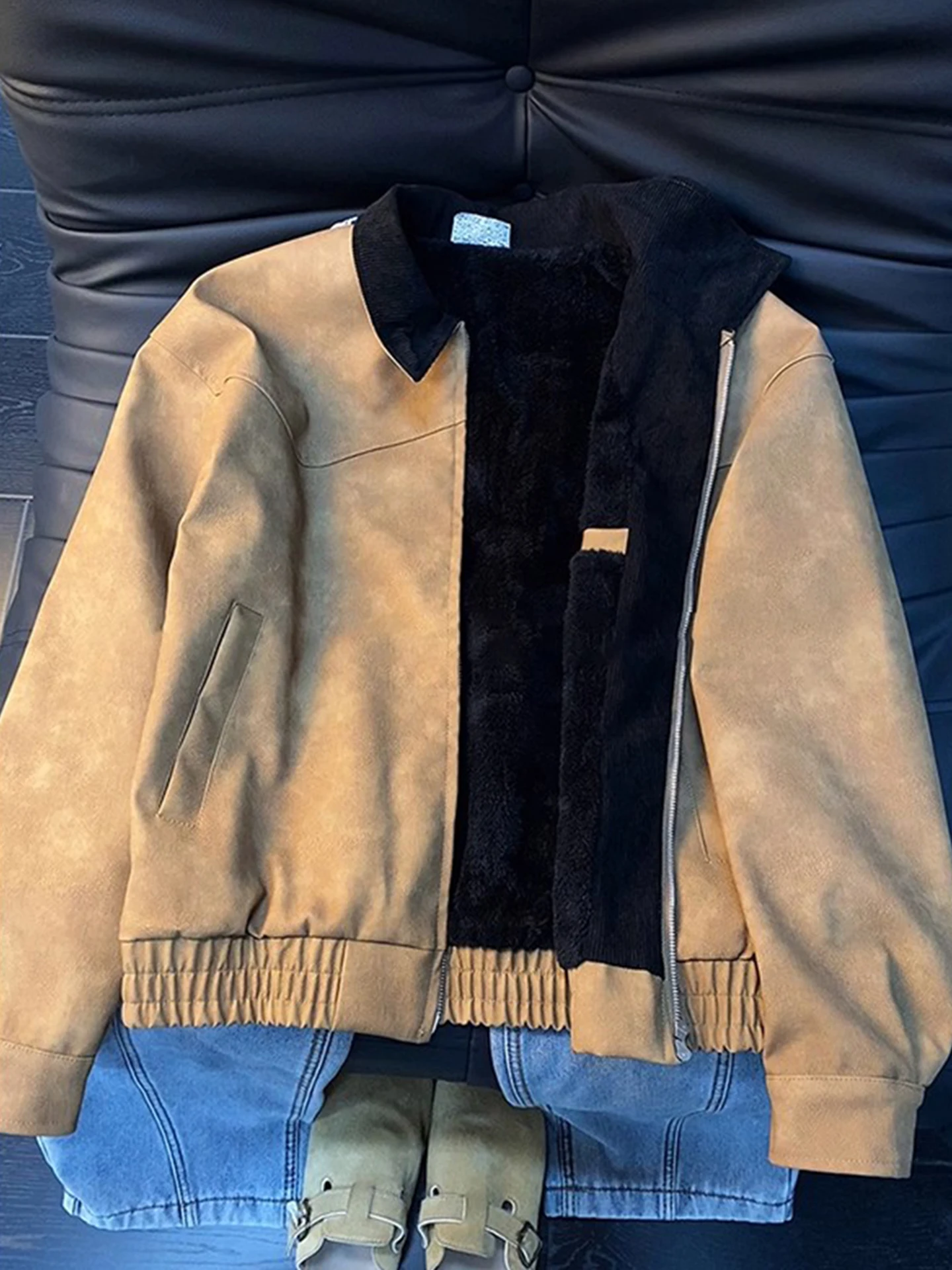 Trendy Brown Dyed Lamb Velvet PU Jaet Cotton Coat Men's Winter American Retro oulder Warm Cotton Clothes Outerwear
Trendy Brown Dyed Lamb Velvet PU Jaet Cotton Coat Men's Winter American Retro oulder Warm Cotton Clothes Outerwear