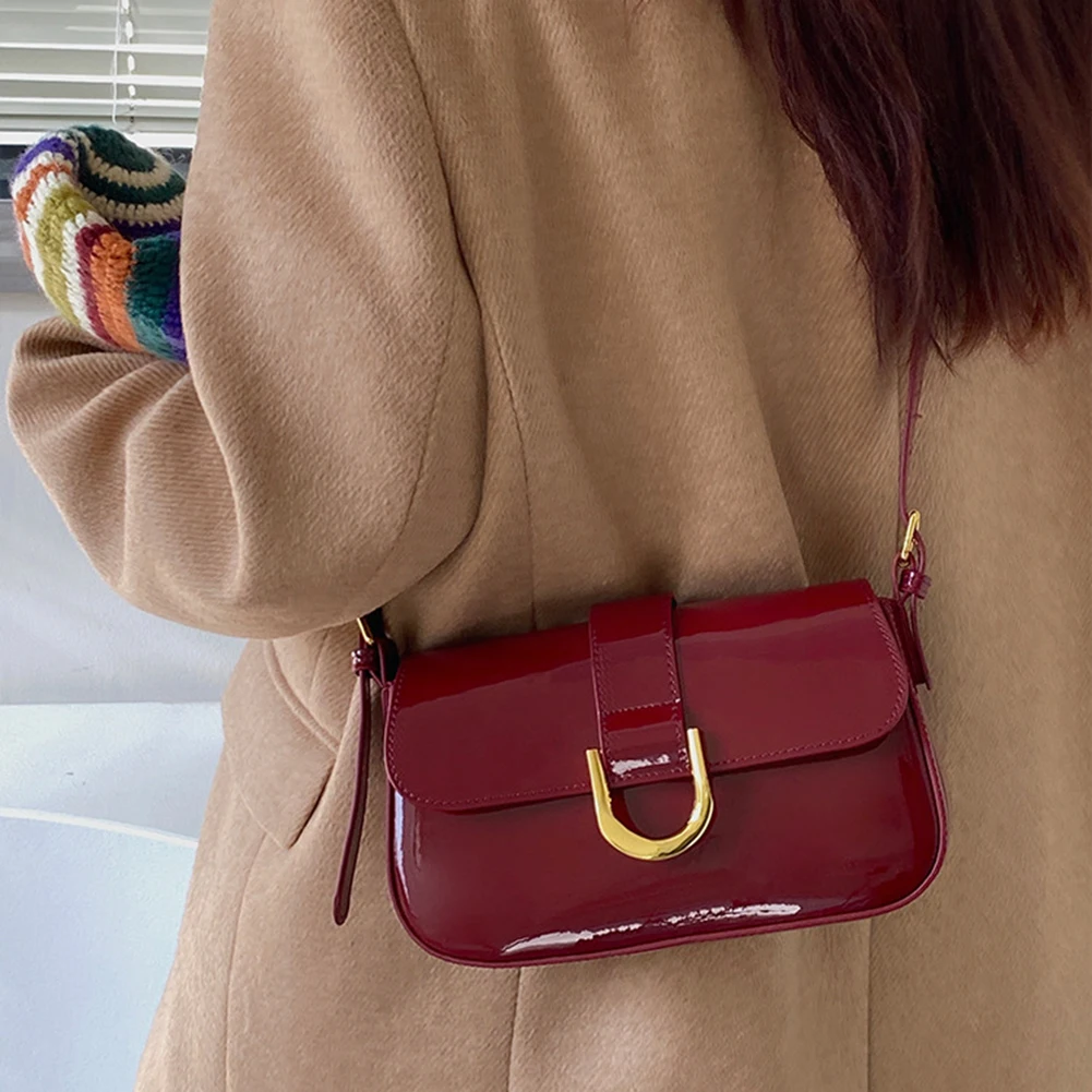Women Messenger Bag Versatile Patent Leather Shoulder Bag Strap Adjustable Retro Armpit Bag Crossbody Sling Bag Daily Dating Bag
Women Messenger Bag Versatile Patent Leather Shoulder Bag Strap Adjustable Retro Armpit Bag Crossbody Sling Bag Daily Dating Bag