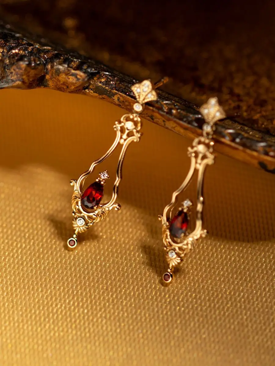Art Nouveau Vintage 18k Gold Filled Ruby Ear Drop Dangle Silver Pin Garnet Tourmaline Tassel Earring 19th Century Jewelry Bijoux
Art Nouveau Vintage 18k Gold Filled Ruby Ear Drop Dangle Silver Pin Garnet Tourmaline Tassel Earring 19th Century Jewelry Bijoux