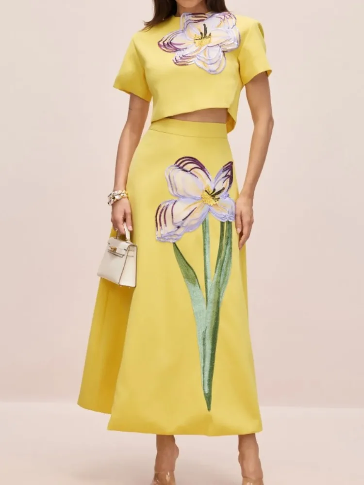 2026 Spring Fashion Women's Floral Printed Dress Sets Short Sleeves Cropped T-shirt & High Waist Pleated Skirt Casual Skirt Set
2026 Spring Fashion Women's Floral Printed Dress Sets Short Sleeves Cropped T-shirt & High Waist Pleated Skirt Casual Skirt Set