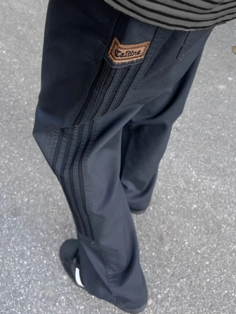 Мужские летние повседневные брюки свободного кроя в полоску, спортивные штаны в уличном стиле, модные брендовые брюки с прямым кроем в полоску
Мужские летние повседневные брюки свободного кроя в полоску, спортивные штаны в уличном стиле, модные брендовые брюки с прямым кроем в полоску