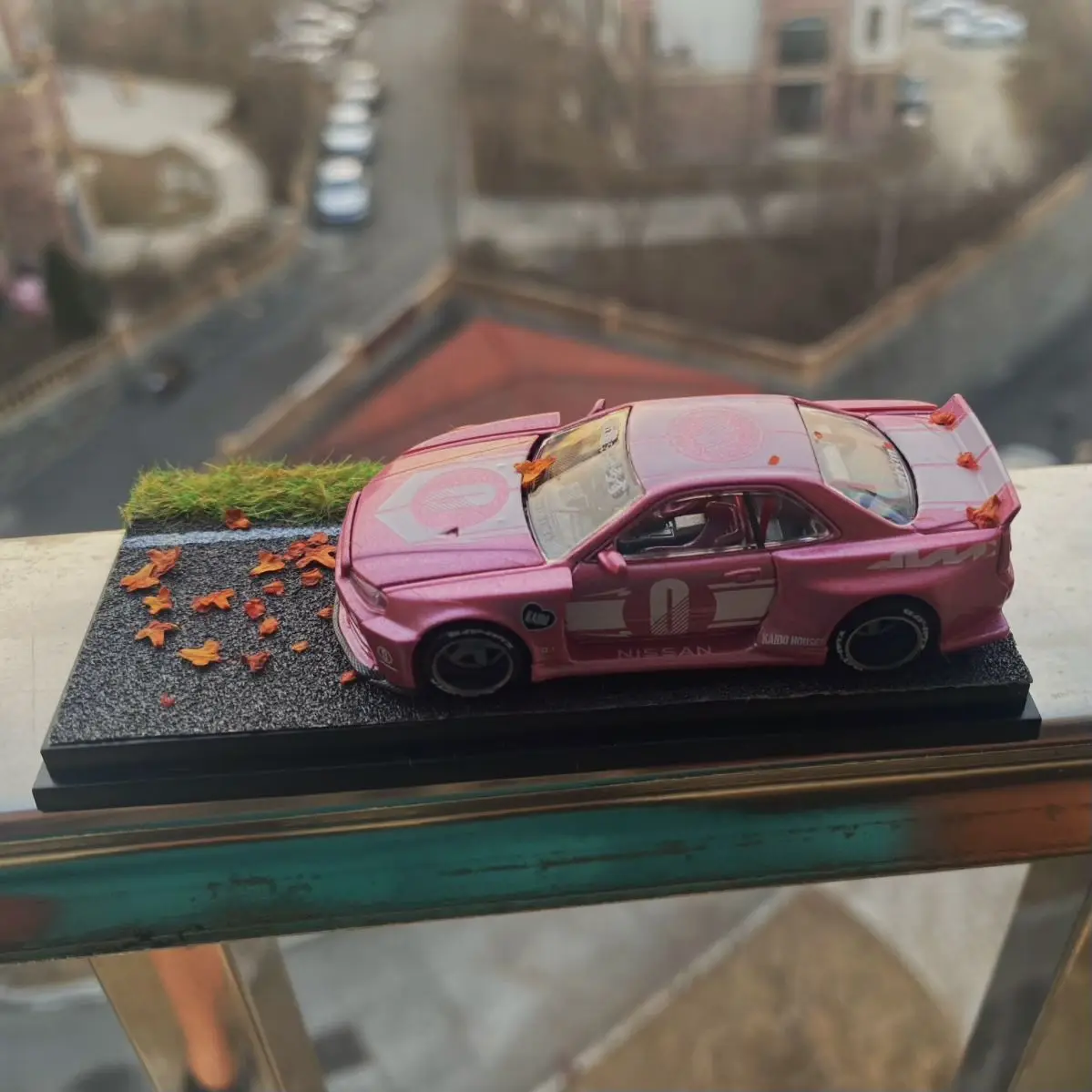 Complete 1:64 Scale Diorama Set in Acrylic Case – Autumn Scene Display for Car Models, Premium Ready-Made Collectible
Complete 1:64 Scale Diorama Set in Acrylic Case – Autumn Scene Display for Car Models, Premium Ready-Made Collectible