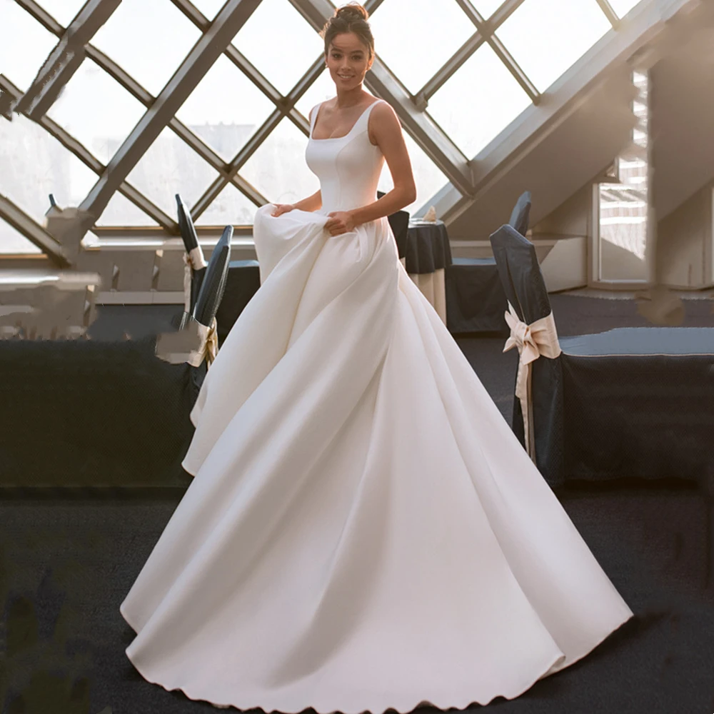 Elegant Ball Gown Lace Applique Wedding Dress 2023 Long Sleeve Sexy Backless Wedding Dresses For Women Robe De Mariée
Elegant Ball Gown Lace Applique Wedding Dress 2023 Long Sleeve Sexy Backless Wedding Dresses For Women Robe De Mariée