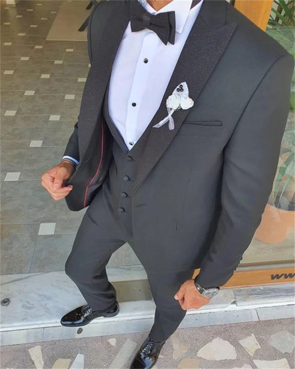 Customized3 Pieces New White Men's Suit 2022 Peak Lapel Slim Fit Casual Tuxedos Groom Tailor Made Terno Masculino (Blazer+Pants+
Customized3 Pieces New White Men's Suit 2022 Peak Lapel Slim Fit Casual Tuxedos Groom Tailor Made Terno Masculino (Blazer+Pants+