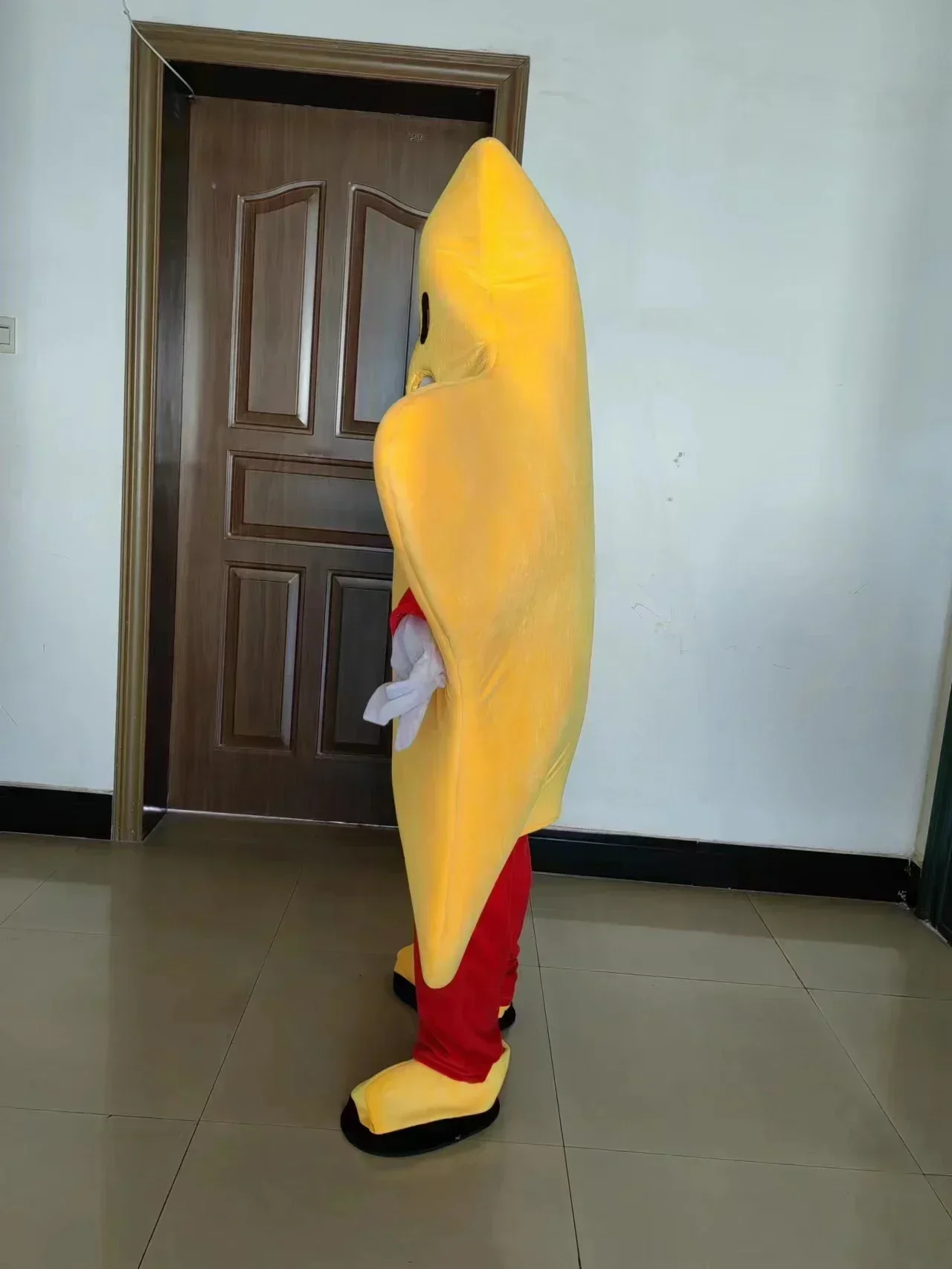 Cute Yellow Star Cartoon Mascot Costume Adult Starfish Cosplay Fancy Dress Character Mask for Party Birthday Carnival Halloween
Cute Yellow Star Cartoon Mascot Costume Adult Starfish Cosplay Fancy Dress Character Mask for Party Birthday Carnival Halloween