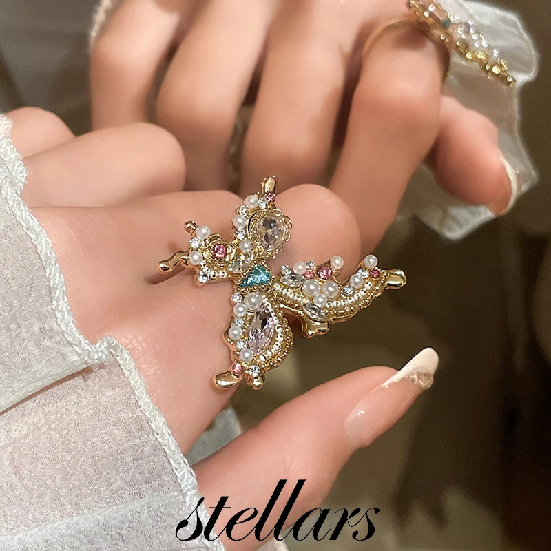 Diamond-Embellished Pearl & Teardrop Butterfly Ring Niche-Designed High-End Sweet Exquisite Women's Index Finger Hand Jewelry
Diamond-Embellished Pearl & Teardrop Butterfly Ring Niche-Designed High-End Sweet Exquisite Women's Index Finger Hand Jewelry