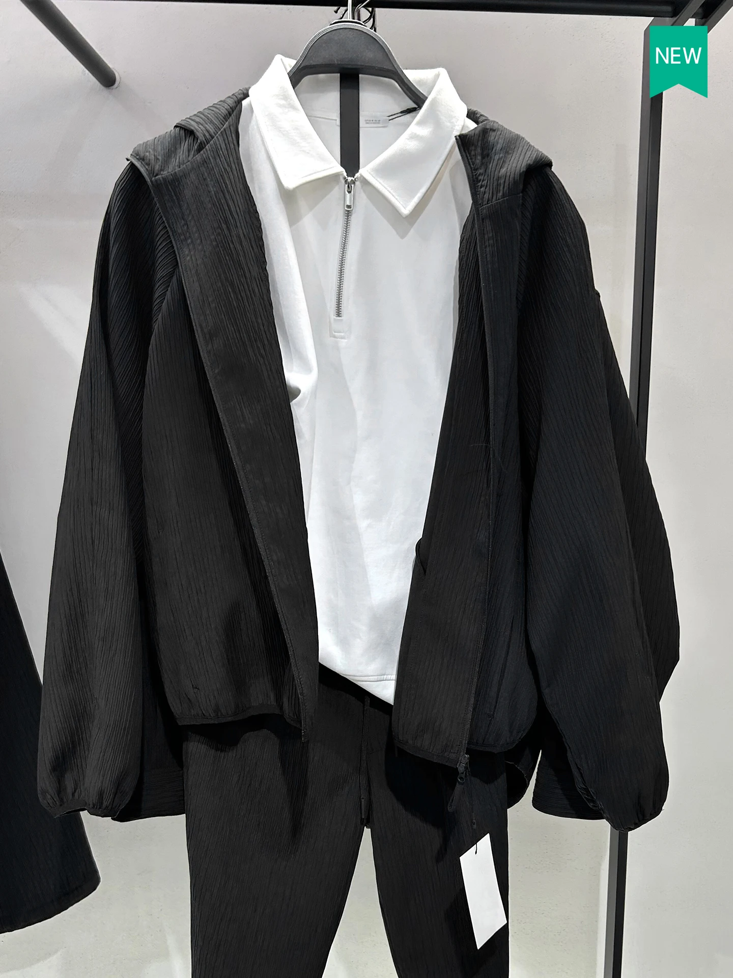 New Spring Men's Jaet Zipper Texture Embellied Boxy Fit Thin Outerwear Casual Sle Polyester/Nylon Cosite Fiber
New Spring Men's Jaet Zipper Texture Embellied Boxy Fit Thin Outerwear Casual Sle Polyester/Nylon Cosite Fiber