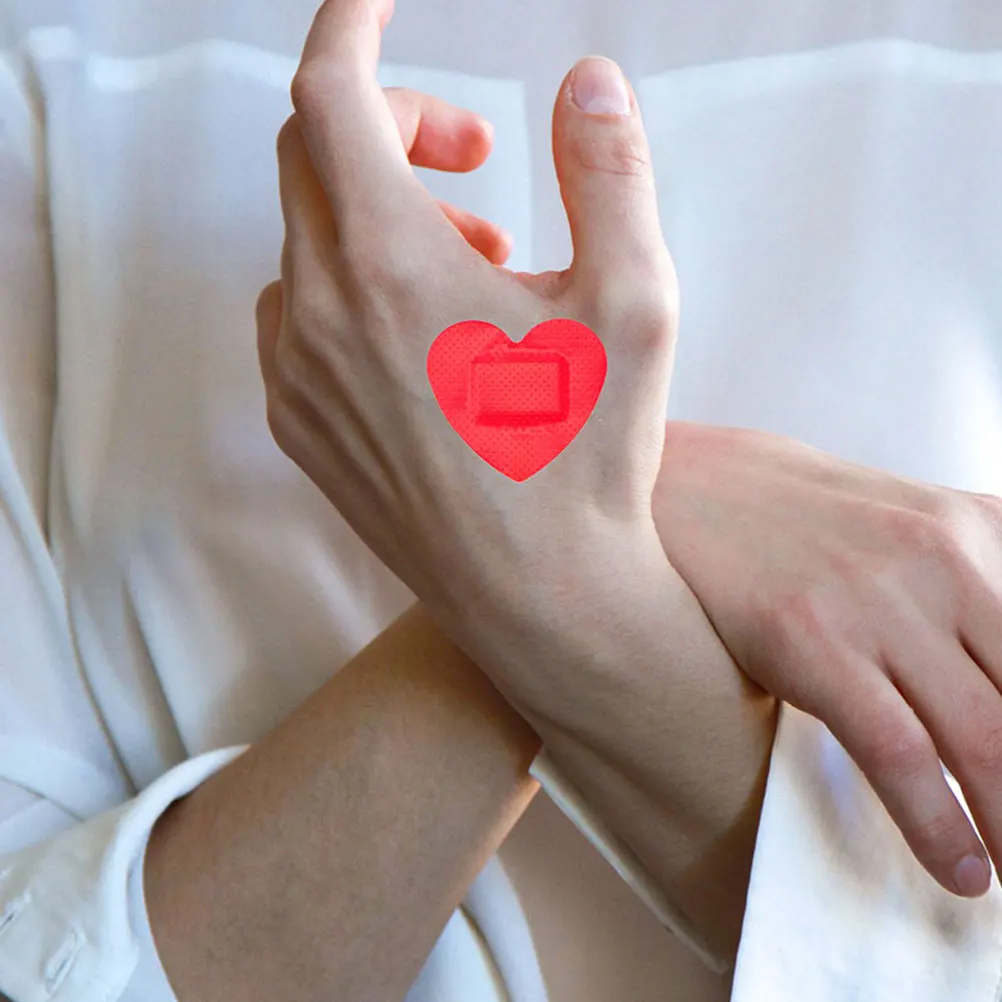 20 Pcs Heart Shaped Wound Bandages Adhesive Cute Hemostatic Stickers Breathable Elastic Supplies Care Patches Lightweight
20 Pcs Heart Shaped Wound Bandages Adhesive Cute Hemostatic Stickers Breathable Elastic Supplies Care Patches Lightweight