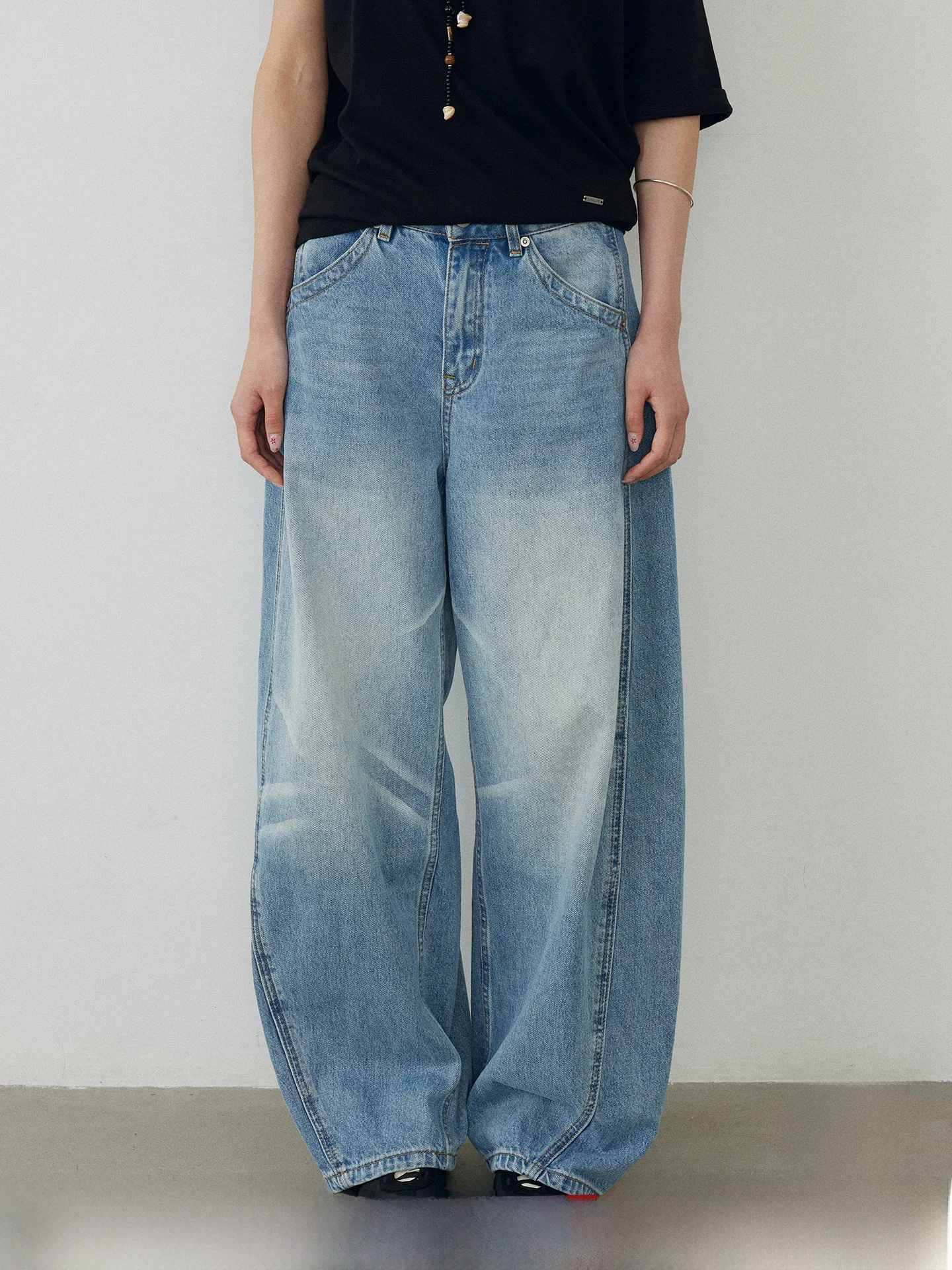 KEARA Adjustable Waist Vintage Washed Wide Leg Jeans Women Loose Scythe Long Pants Cotton Blend Comfortable Summer Jeans
KEARA Adjustable Waist Vintage Washed Wide Leg Jeans Women Loose Scythe Long Pants Cotton Blend Comfortable Summer Jeans