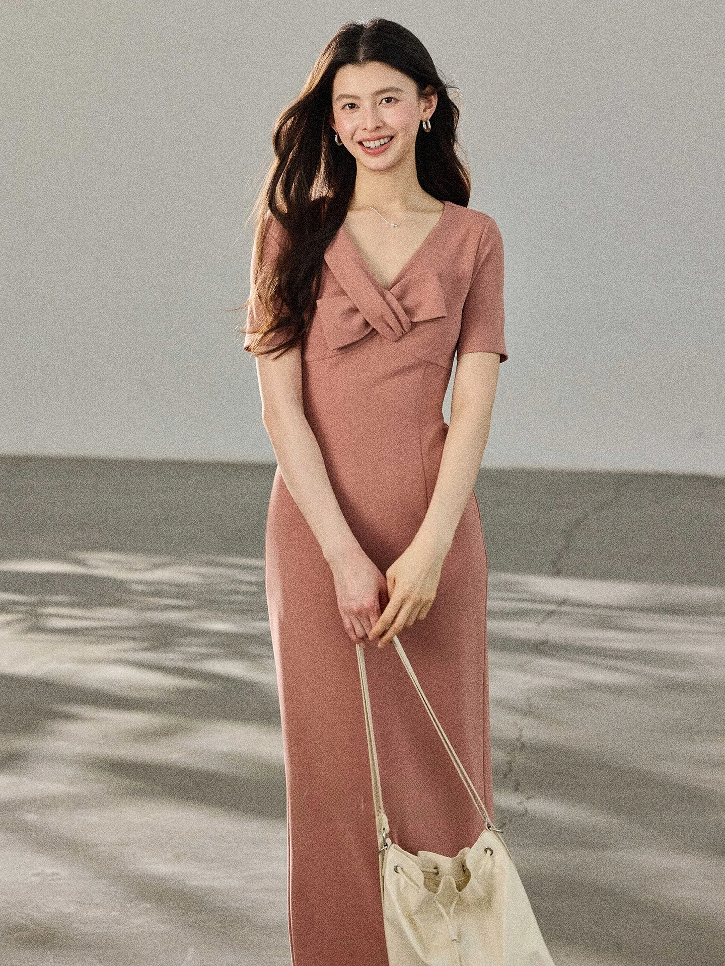 Designers Short Sleeve Dress Commute Style Knot Design Polyester Fiber Skin-friendly Breathable Slim Fit V-neck Dress
Designers Short Sleeve Dress Commute Style Knot Design Polyester Fiber Skin-friendly Breathable Slim Fit V-neck Dress
