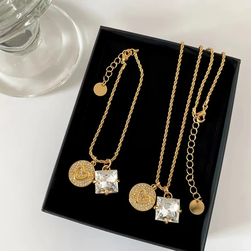 Fashion Lovey High Quality Brand Asymmetric Crystal Bracelet Necklace Set Women Luxury Jewelry Designer Trend
Fashion Lovey High Quality Brand Asymmetric Crystal Bracelet Necklace Set Women Luxury Jewelry Designer Trend
