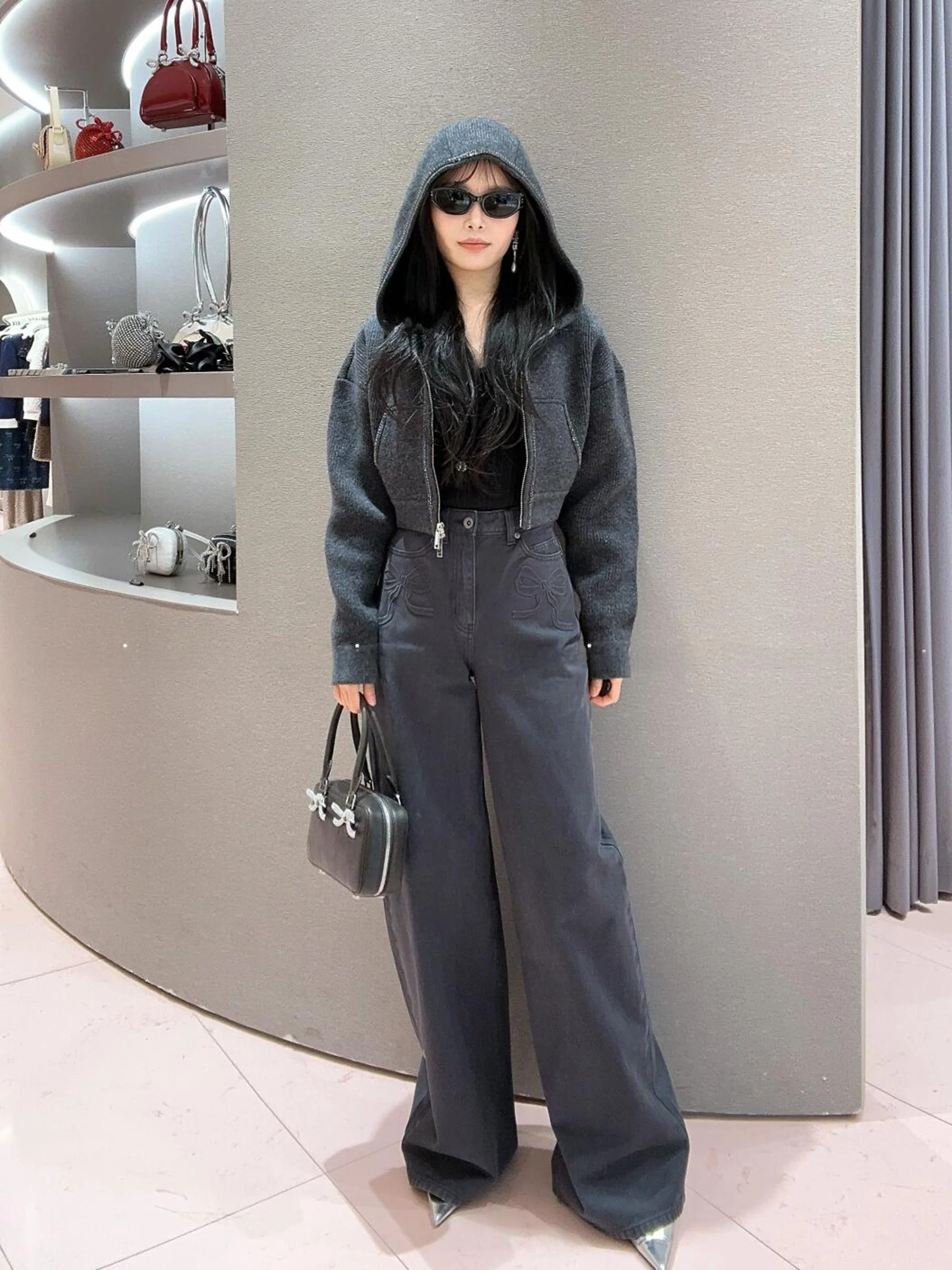 Spring Faion High Waist Wide Leg Casual Denim Pants Women's Loose Straight Knot Design Cotton Stretch Jeans
Spring Faion High Waist Wide Leg Casual Denim Pants Women's Loose Straight Knot Design Cotton Stretch Jeans