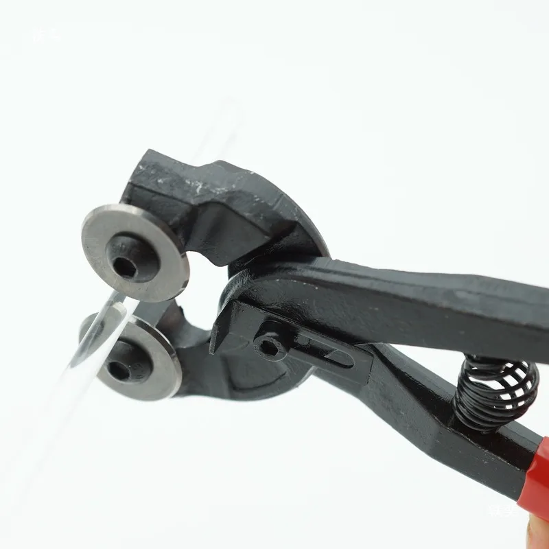 Cutting tools, lampshade glass rod cutters, hand holding tools, cutting and trimming pliers, durable and sturdy
Cutting tools, lampshade glass rod cutters, hand holding tools, cutting and trimming pliers, durable and sturdy