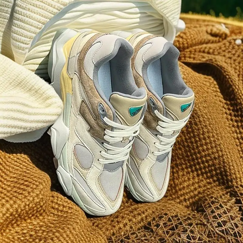 2024 New Men's and Women's Low Cut Retro Casual Sports Shoes, Outdoor Lightweight Anti Slip Warm Running Shoes
2024 New Men's and Women's Low Cut Retro Casual Sports Shoes, Outdoor Lightweight Anti Slip Warm Running Shoes