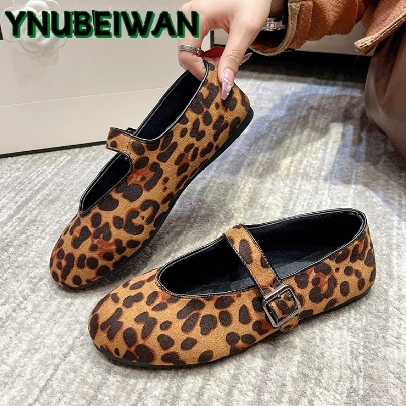 Women Casual Sports Shoes Leopard Print Sandals Summer Ballet Dance Shoes 2025 Loafers Flats Large Size 42 New Slippers Zapatos
Women Casual Sports Shoes Leopard Print Sandals Summer Ballet Dance Shoes 2025 Loafers Flats Large Size 42 New Slippers Zapatos