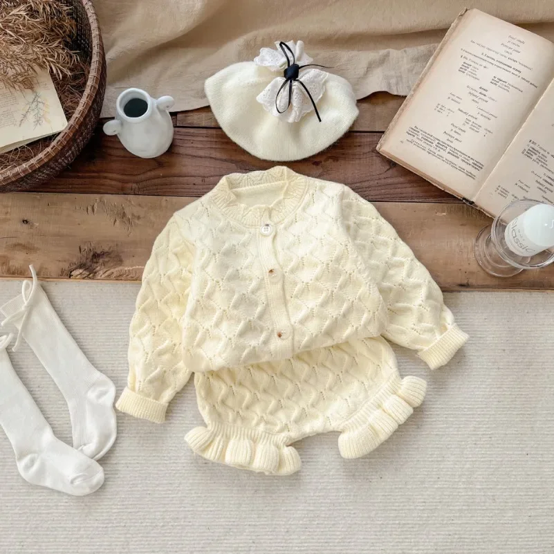 0-3T Newborn Cute Knitwear Outfit Kid Baby Girl Clothes Set Hollow Out Long Sleeve Top Shorts Set New Born Baby Sweater Set
0-3T Newborn Cute Knitwear Outfit Kid Baby Girl Clothes Set Hollow Out Long Sleeve Top Shorts Set New Born Baby Sweater Set