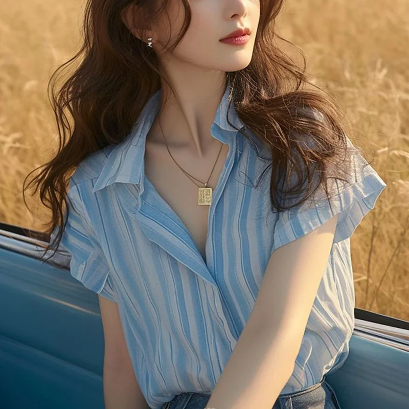 Summer New Popular French Style Women's Top Refreshing Refreshing Blue Stripe Casual Short Sleeved Shirt Comfortable Loose
Summer New Popular French Style Women's Top Refreshing Refreshing Blue Stripe Casual Short Sleeved Shirt Comfortable Loose