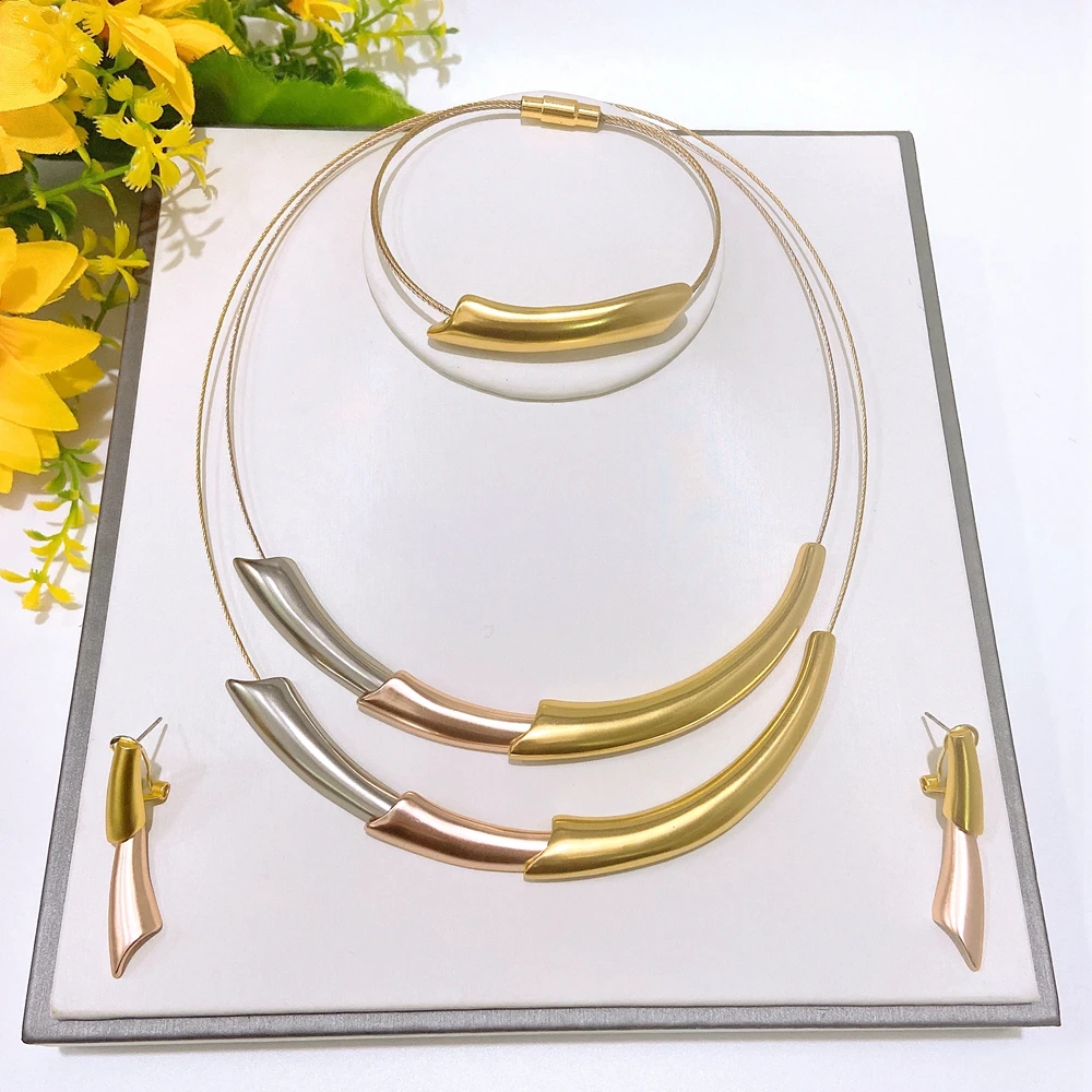 Unique Women Naija Wedding Jewelry Set Costume Necklace Chain Earrings Bracelet Bangle Ring
Unique Women Naija Wedding Jewelry Set Costume Necklace Chain Earrings Bracelet Bangle Ring