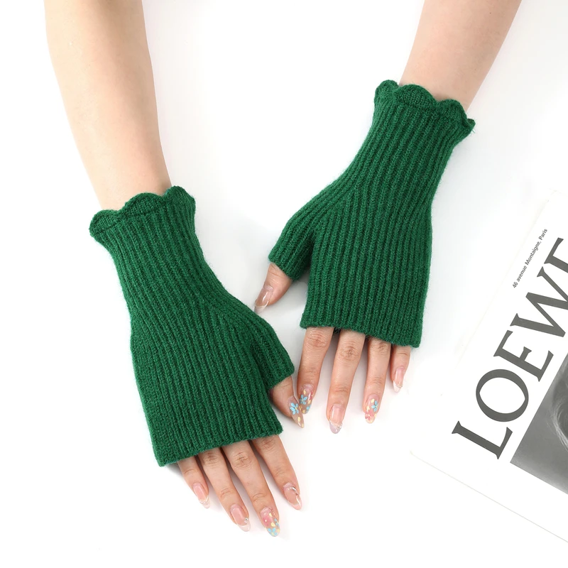 Casual Solid Color Short Knitted Gloves Female Students Autumn Winter Elastic Fingerless Sleeves Cover Warm Mittens 
Casual Solid Color Short Knitted Gloves Female Students Autumn Winter Elastic Fingerless Sleeves Cover Warm Mittens