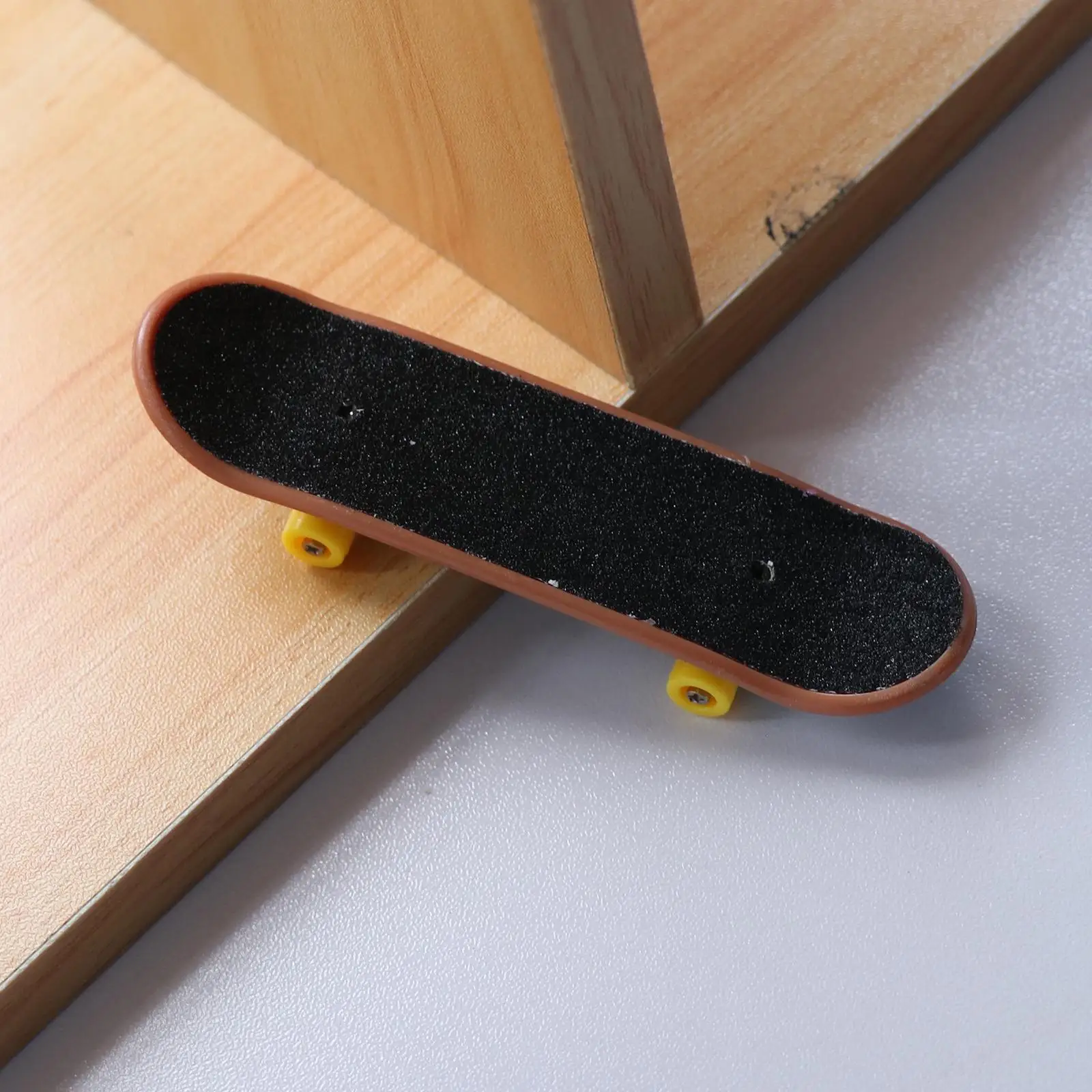 5pcs/set Educational Skating Board Board Finger Bikes DIY Assembly Kit Party Favors for Adults Kids
5pcs/set Educational Skating Board Board Finger Bikes DIY Assembly Kit Party Favors for Adults Kids