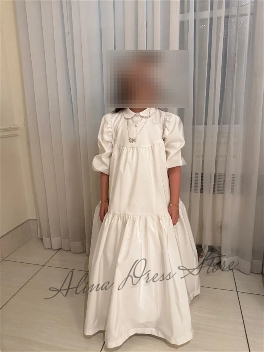 Customized White Flower Girl Dress For Wedding Bridesmaid Satin High Waist Floor Length Kids Birthday First Communion Gown
Customized White Flower Girl Dress For Wedding Bridesmaid Satin High Waist Floor Length Kids Birthday First Communion Gown