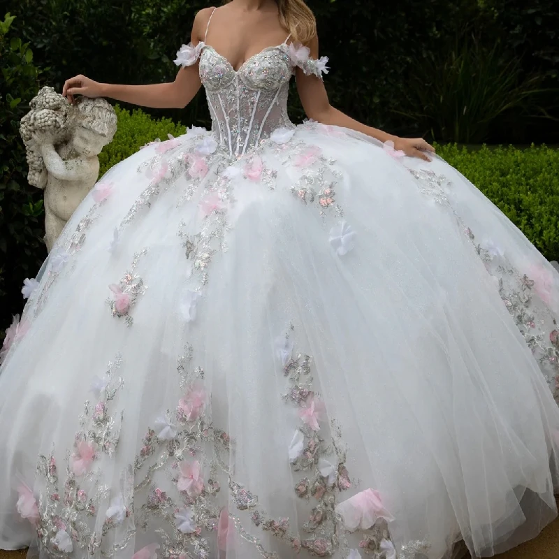 White Quinceanera Dresses Ball Gown Off Shoulder Applique Lace Bow Beads Tull Corset Sweet 16 Dress Vestidos 15 De Anos
White Quinceanera Dresses Ball Gown Off Shoulder Applique Lace Bow Beads Tull Corset Sweet 16 Dress Vestidos 15 De Anos
