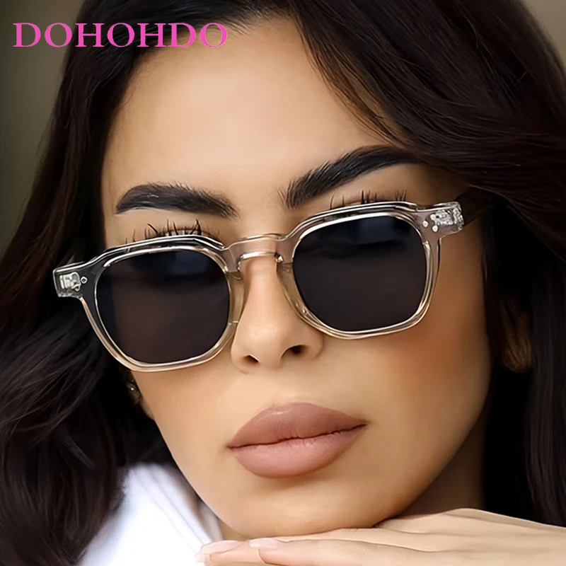 Classic Small Square Rivets Decorate Retro Women Sunglasses Brand Design Men Sunglass Driving Summer Shades Travel Eyewear UV400
Classic Small Square Rivets Decorate Retro Women Sunglasses Brand Design Men Sunglass Driving Summer Shades Travel Eyewear UV400