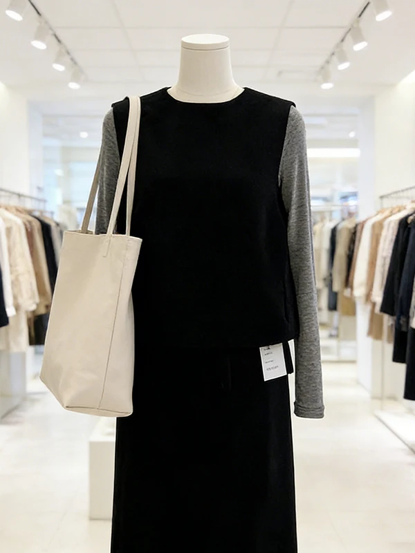 Fashionable plus Size Women's Three-Piece Set Early Spring Vest Base Shirt Half Skirt Combo Casual Commute Style High Waist
Fashionable plus Size Women's Three-Piece Set Early Spring Vest Base Shirt Half Skirt Combo Casual Commute Style High Waist